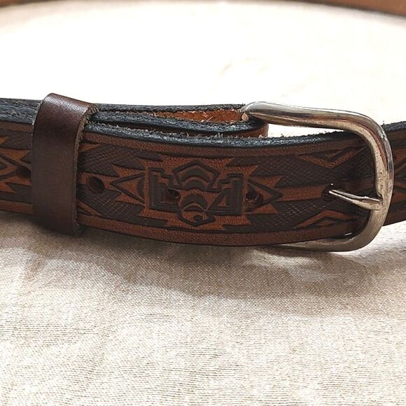 Brown Leather Tooled Men's Belt with Silver Buckle Size 40 - Picture 10 of 11